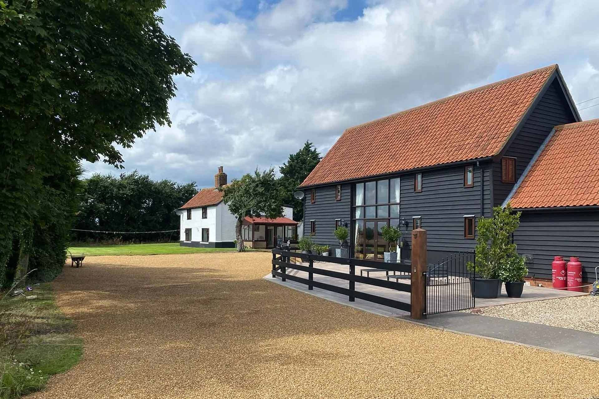 Traditional Aesthetics with Tar & Chip project gallery image 2